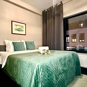 Luxury Diamond By Rikas Apartment